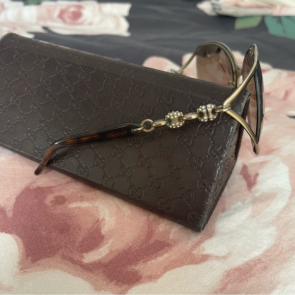 Gold, Tortoises and Crystal Gucci Sunglasses - Picture 5 of 10
